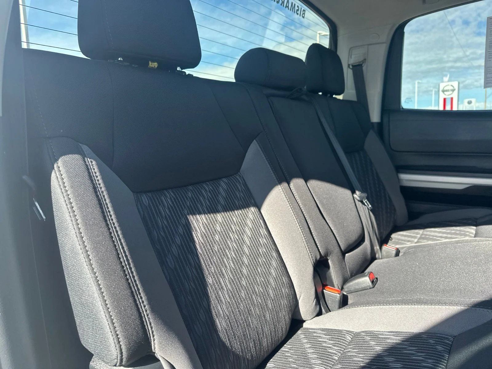 Used 2020 White Toyota SR5 image 31