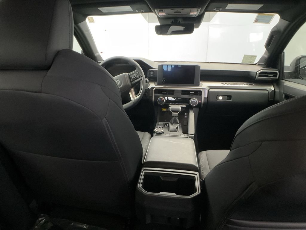 2026 Toyota Tacoma SR5 - Photo 28