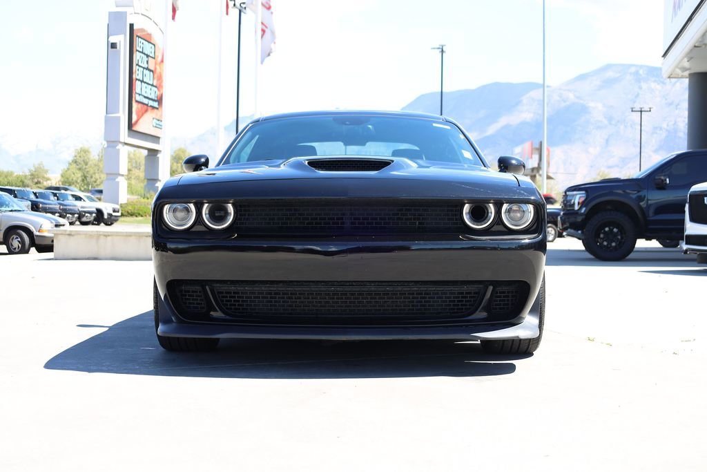 Used 2015 Pitch Black Clearcoat Dodge SRT Hellcat image 9