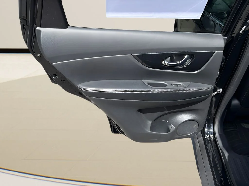 Used 2019 Black Nissan SL image 22