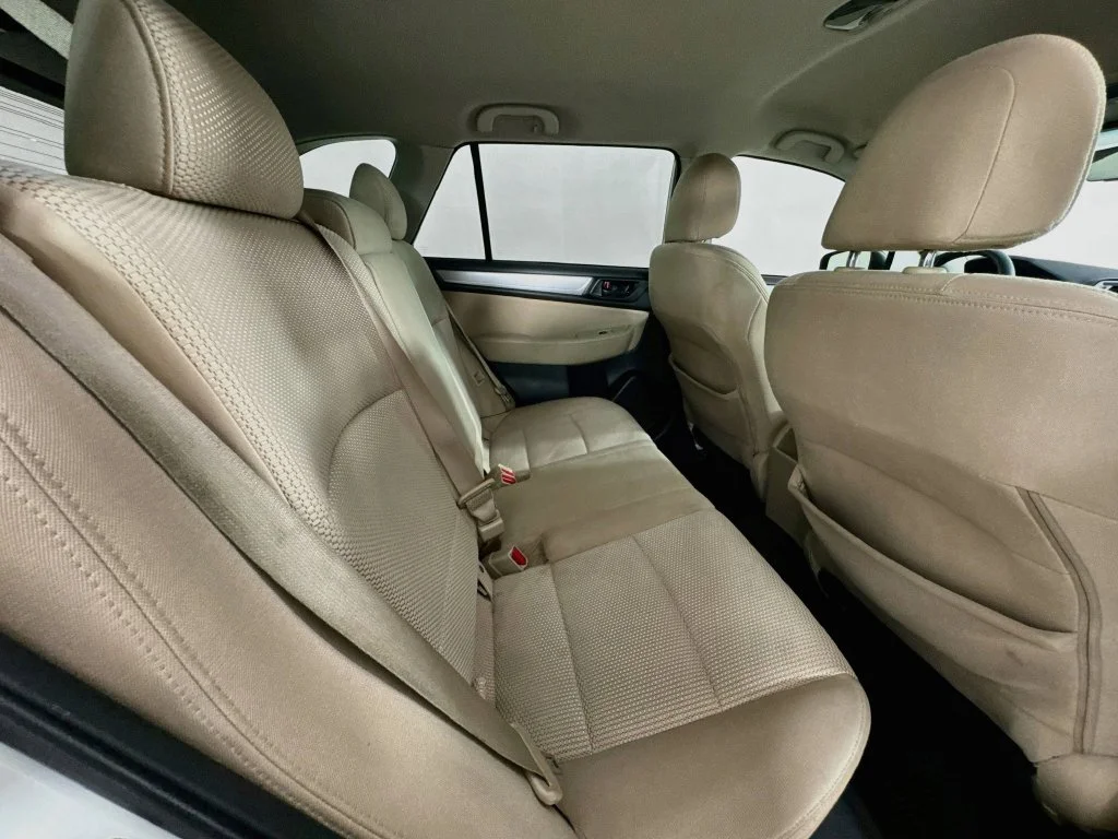 Used 2018 Crystal White Pearl Subaru 2.5i image 32