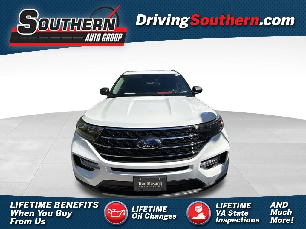 Used 2023 White Ford XLT image 1