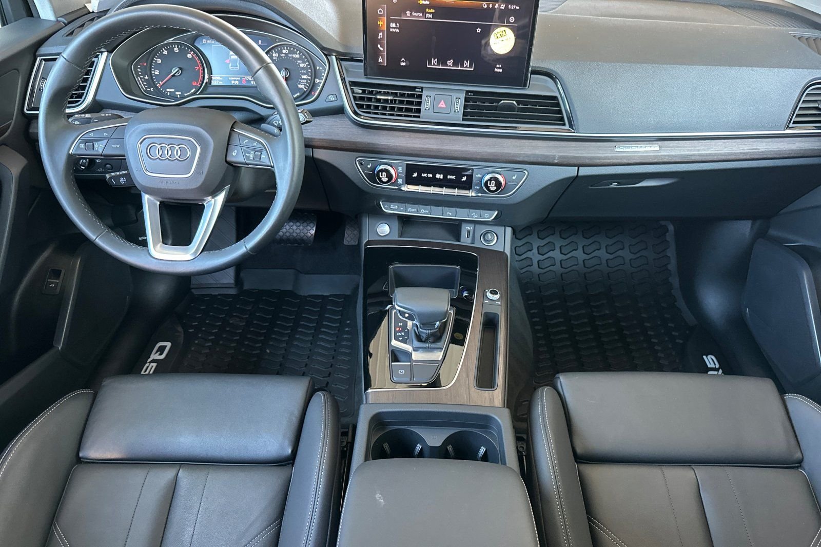 Used 2025  Audi 45 S line Premium image 14