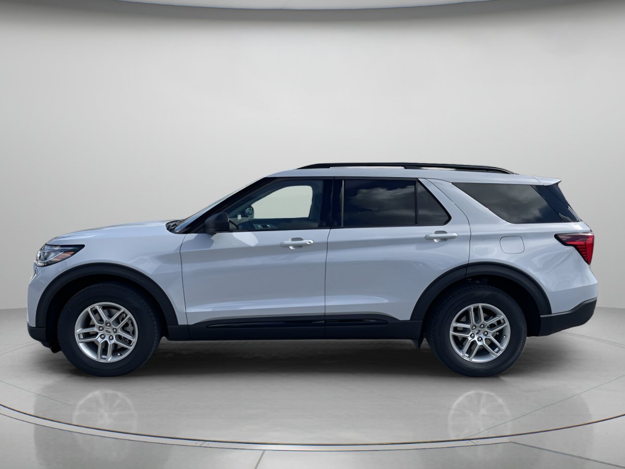 New 2026 Space White Metallic Ford Active image 5