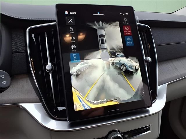 2026 Volvo XC90 Ultra - Photo 24