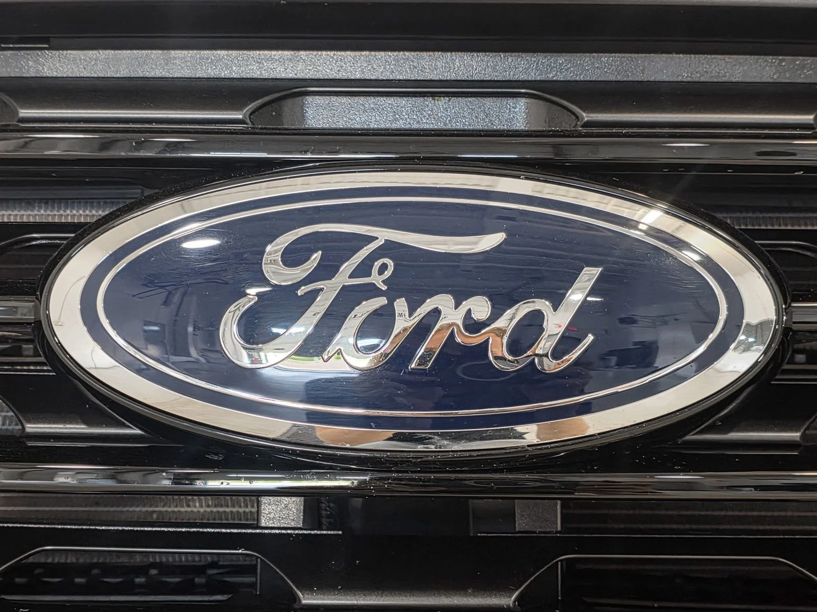 2023 Ford Edge SEL - Photo 13