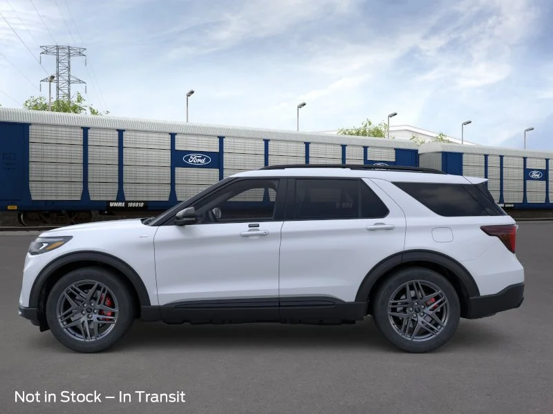 New 2026 Space White Metallic Ford ST-Line image 3