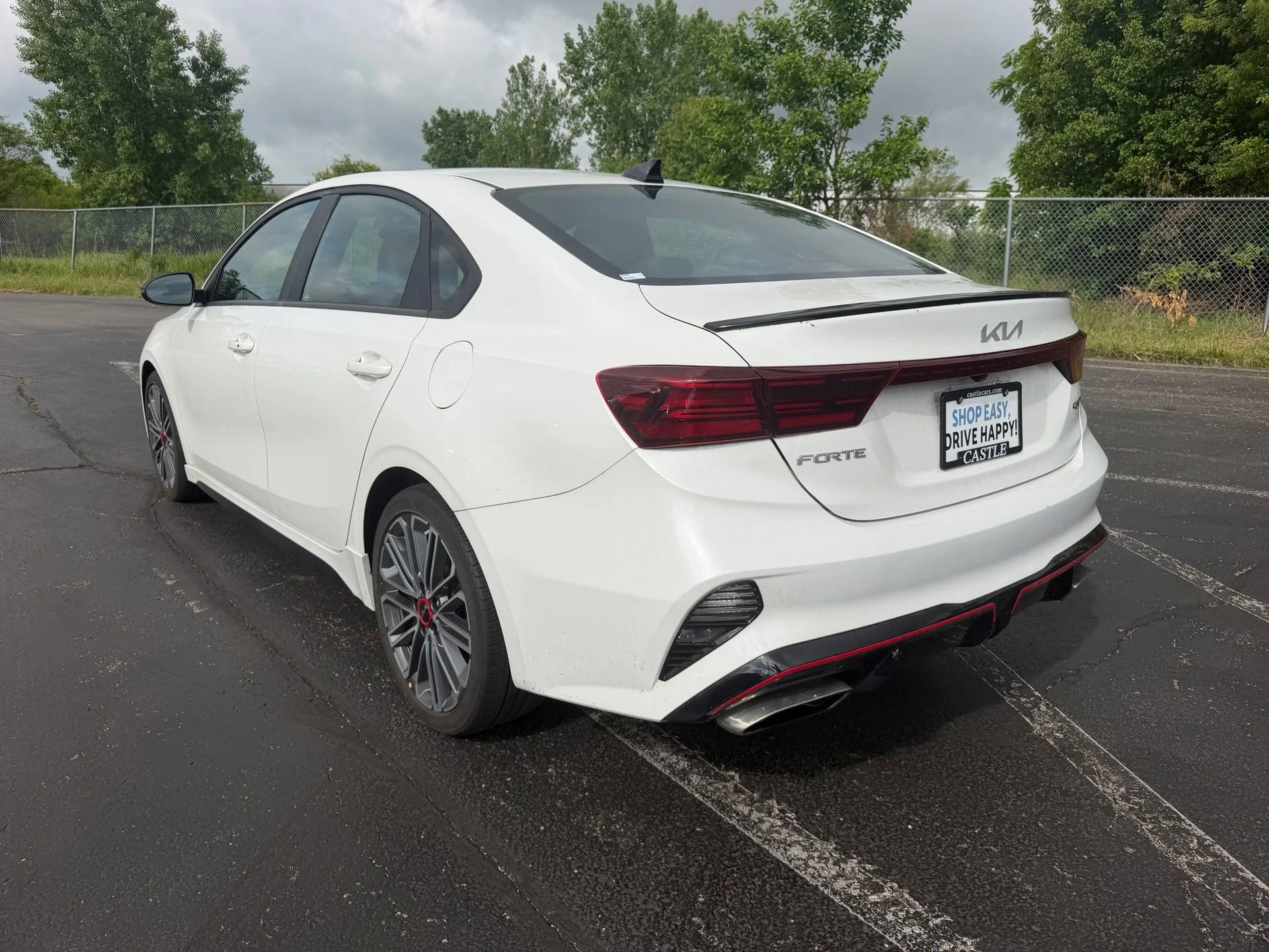 Used 2023 White Kia GT image 9