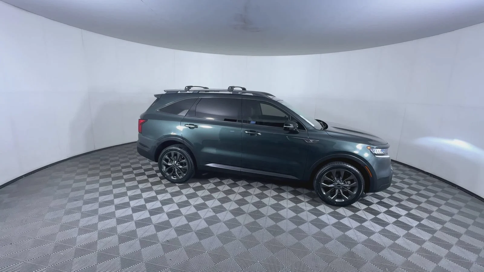 Used 2023 Aruba Green Kia X-Line EX image 9
