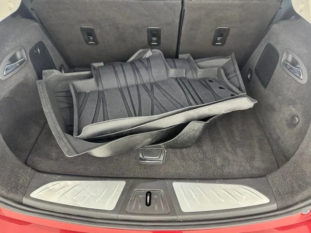 Used 2019 Red Buick Essence image 24