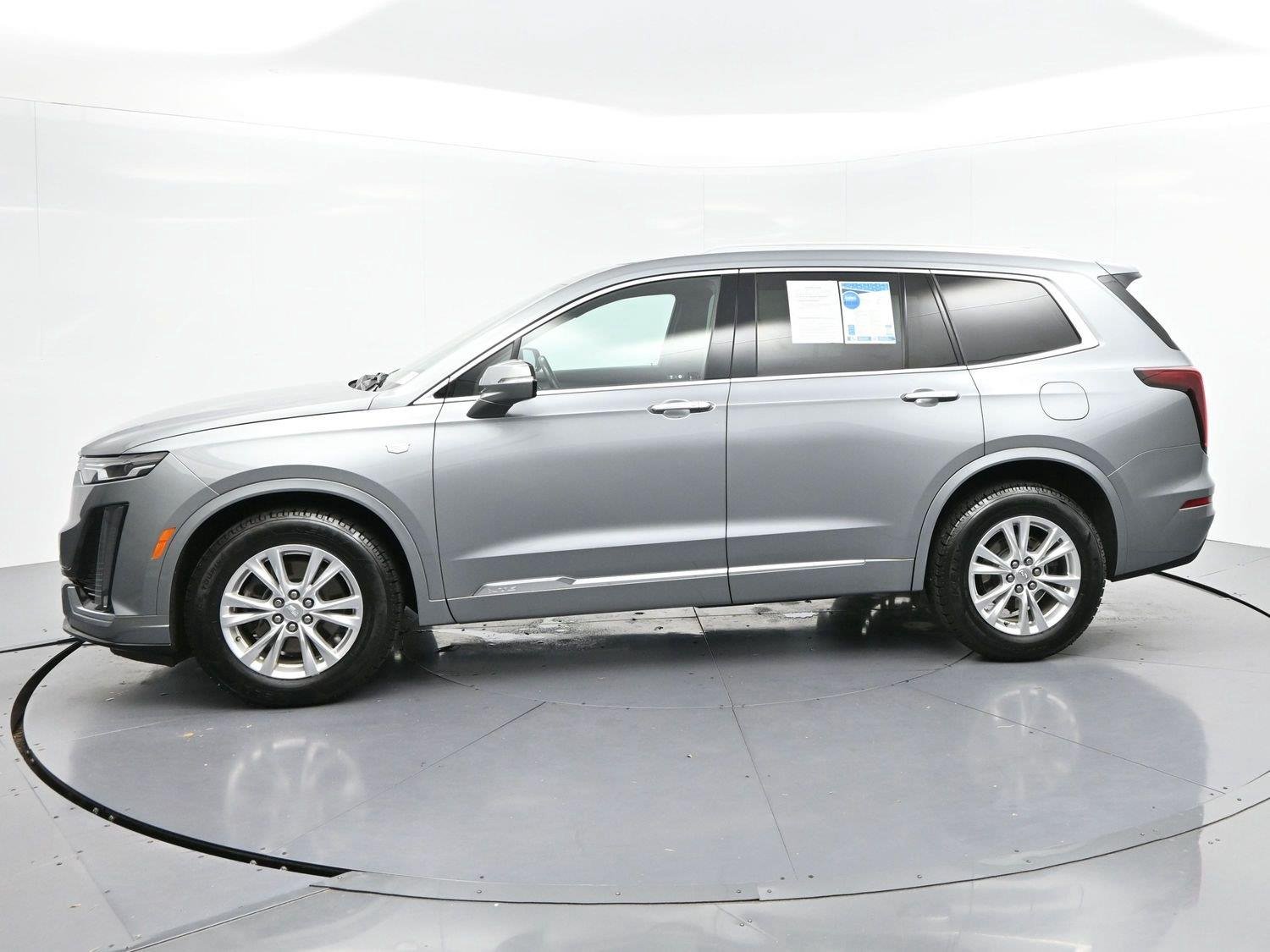 Used 2024 Argent Silver Metallic Cadillac Luxury image 4