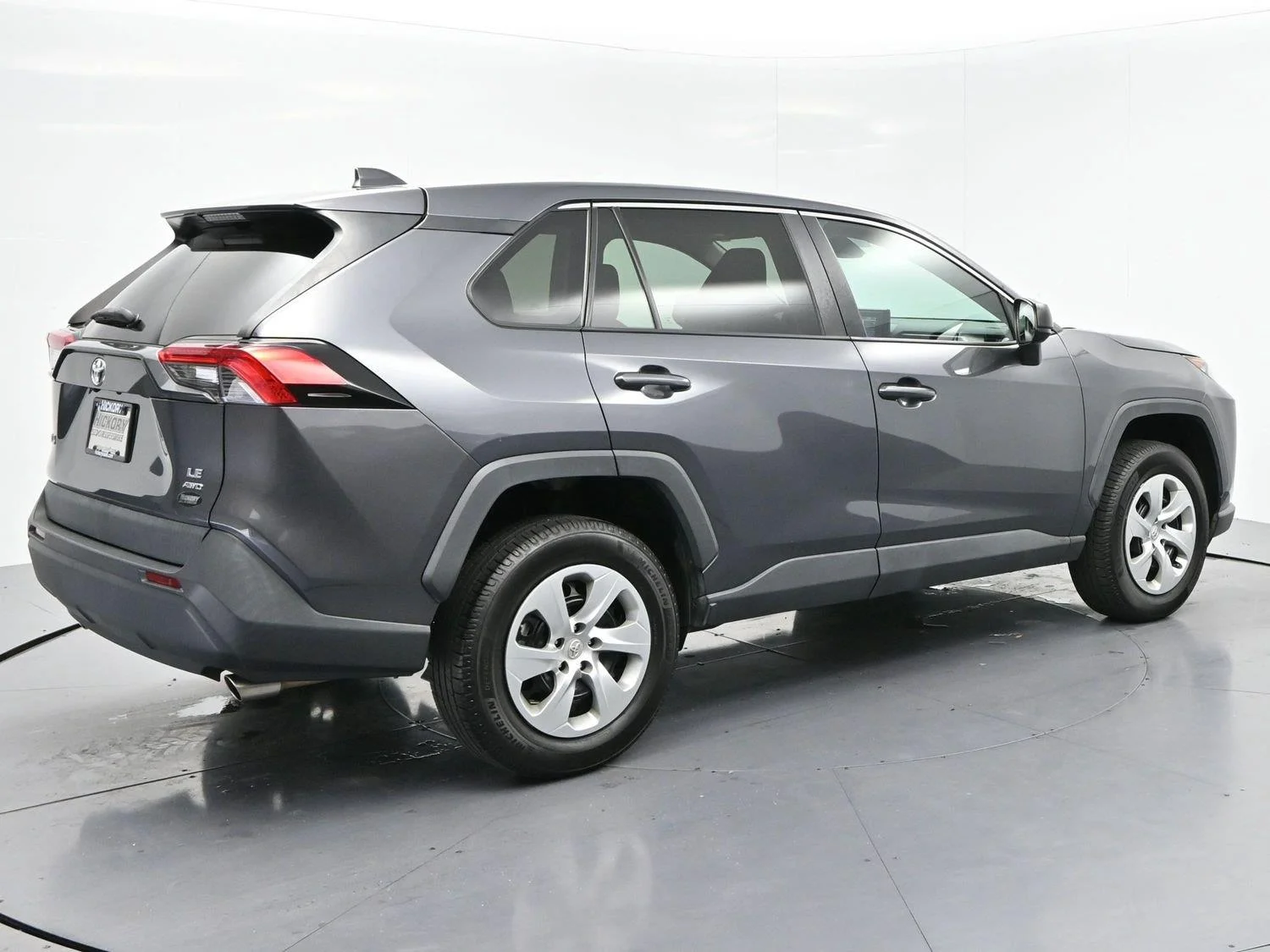 Used 2022 Magnetic Gray Metallic Toyota LE image 7