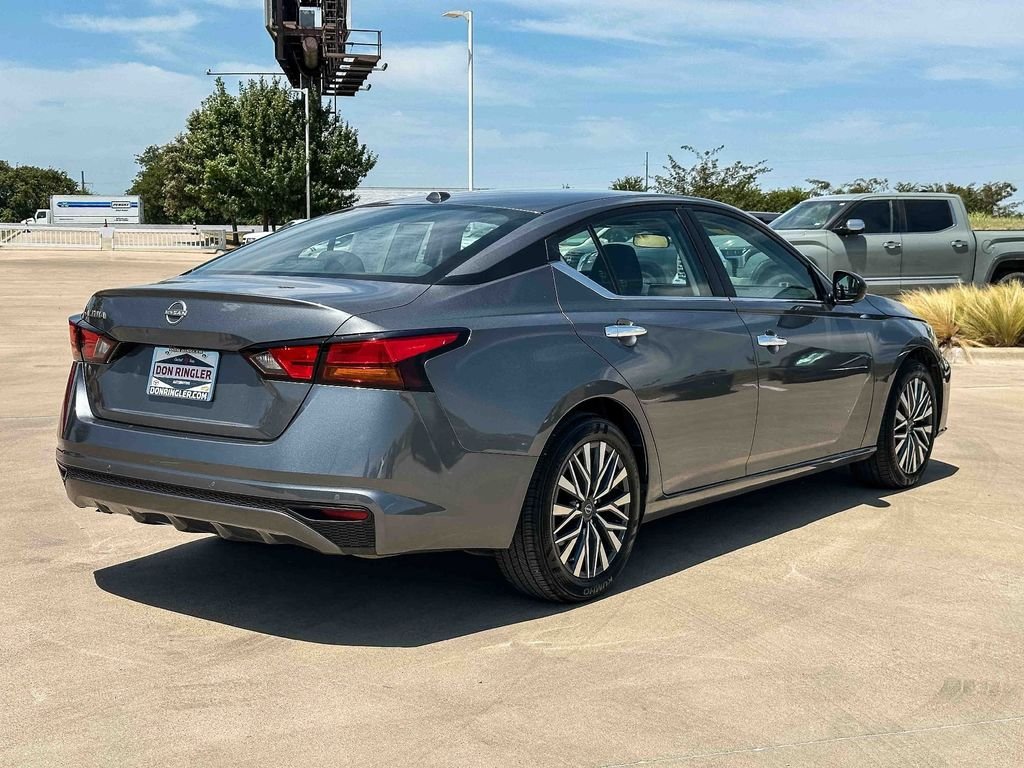2025 Nissan Altima SV - Photo 3