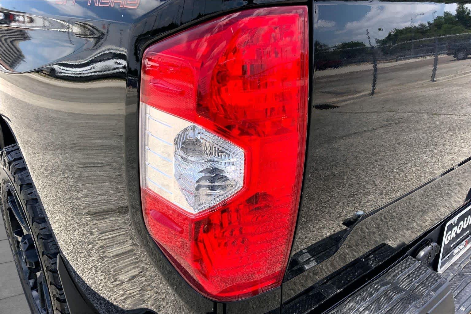 Used 2019 Midnight Black Metallic Toyota SR5 image 28