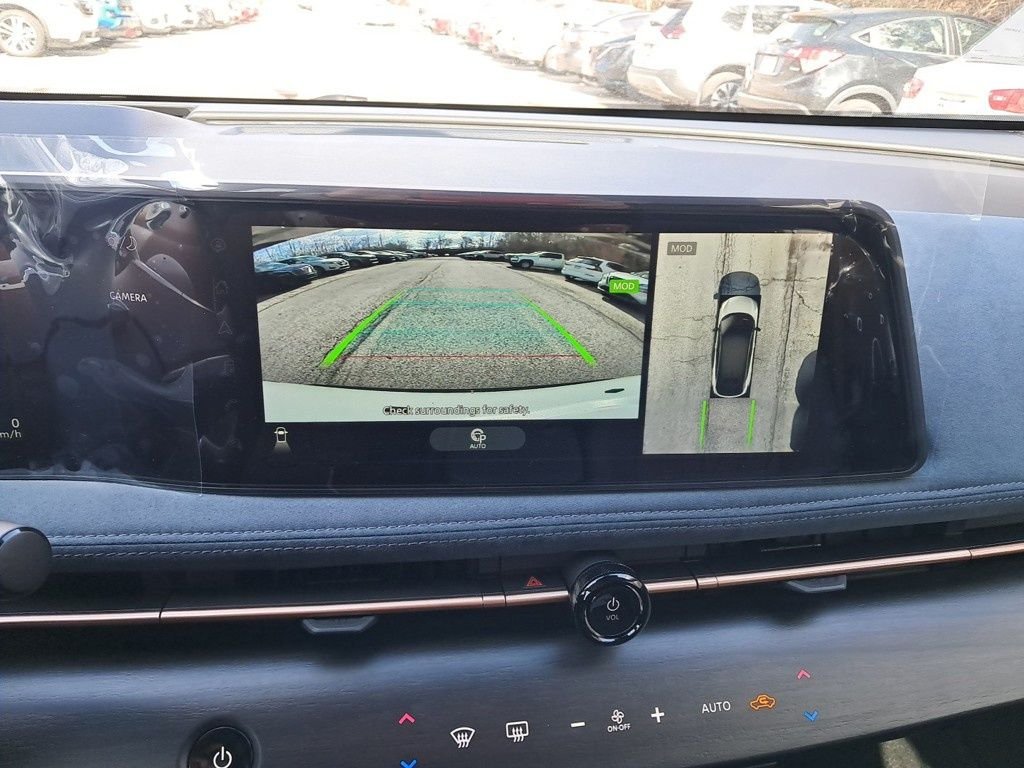 2025 Nissan ARIYA Platinum+ - Photo 21