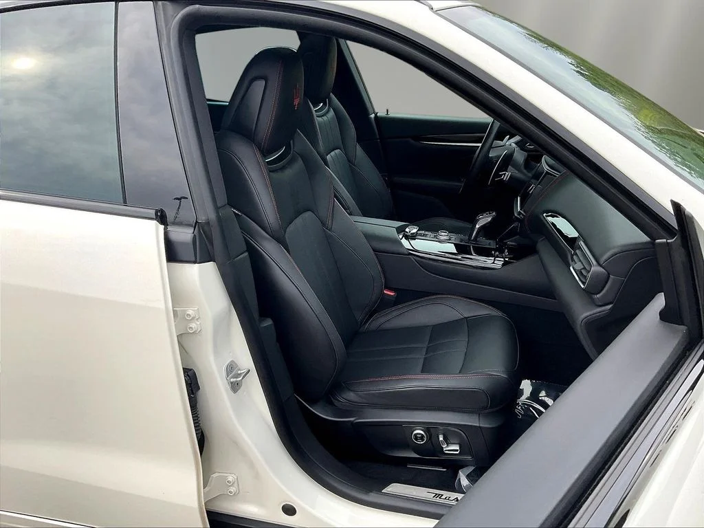 Used 2024 Bianco Maserati Modena image 29