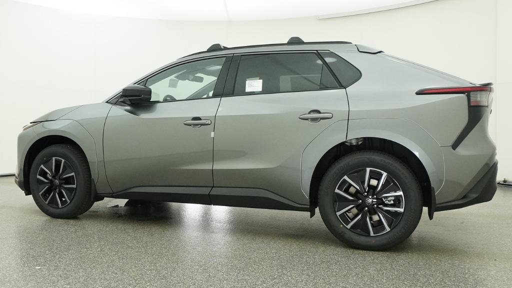 New 2026 Heavy Metal Toyota XLE image 41