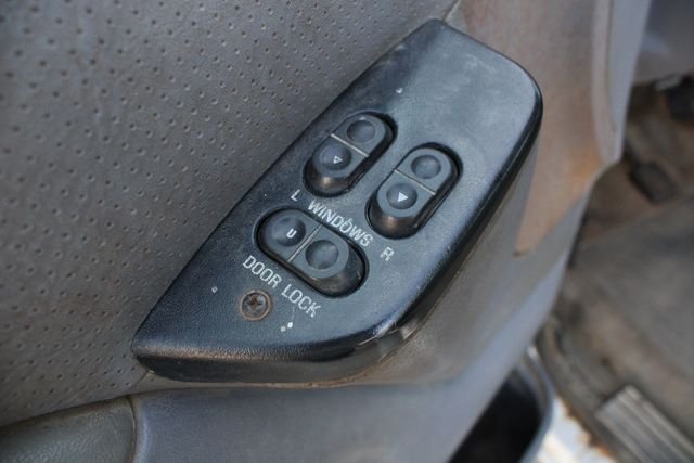 Used 1996 White Ford XL image 6