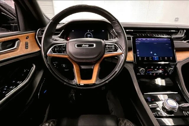 Used 2022 Silver Zynith Jeep Summit Reserve image 6
