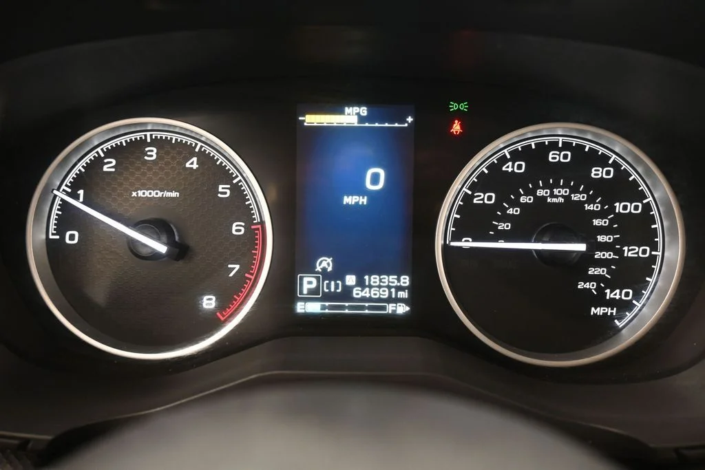 Used 2022 Crystal White Pearl Subaru Limited image 28