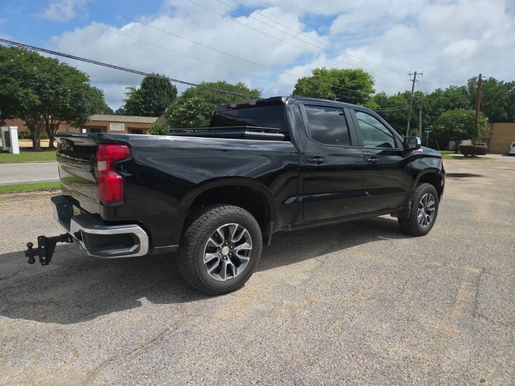 Used 2023 Black Chevrolet LT image 6