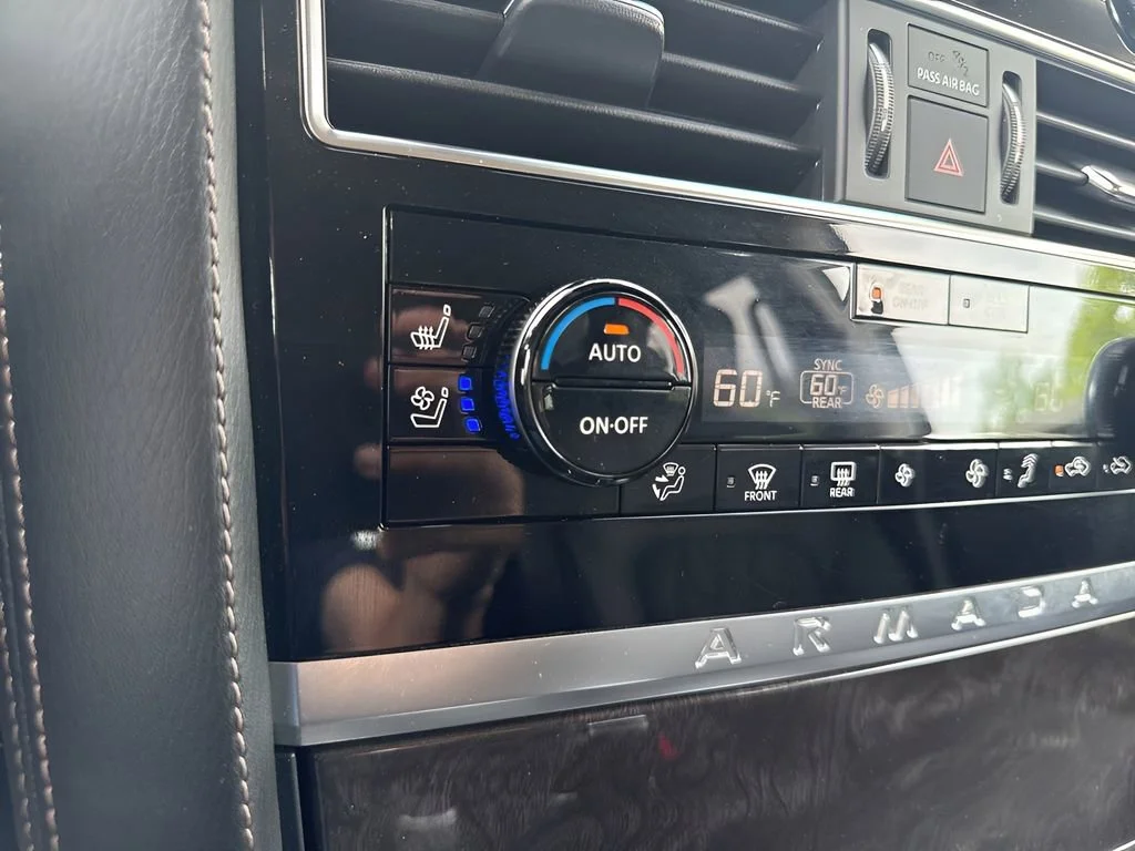 Used 2023 Maroon Nissan Platinum image 26