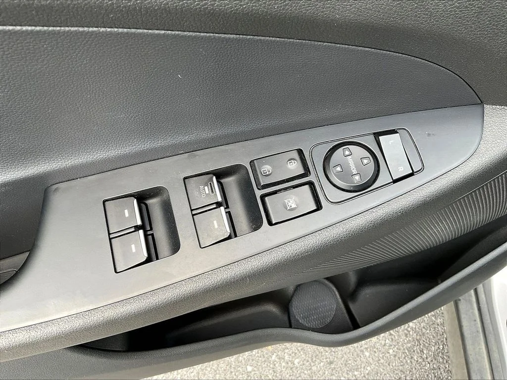Certified Used 2020 Silver Hyundai Ultimate image 19