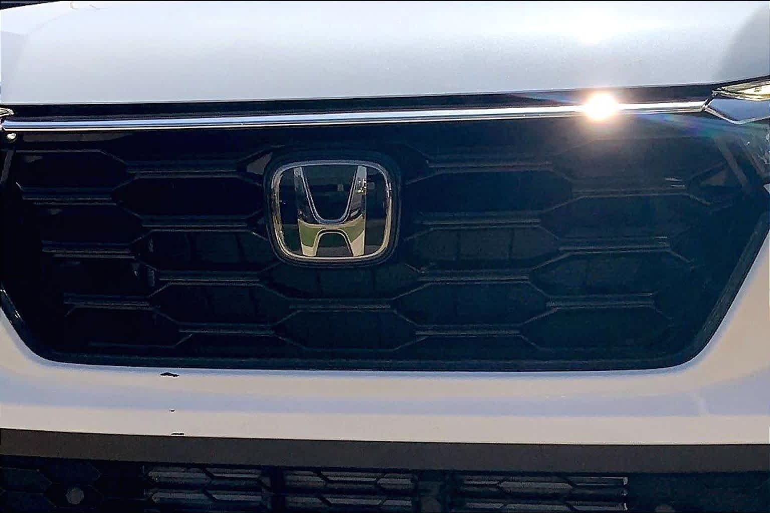 Certified Used 2023 Platinum White Pearl Honda EX-L image 30