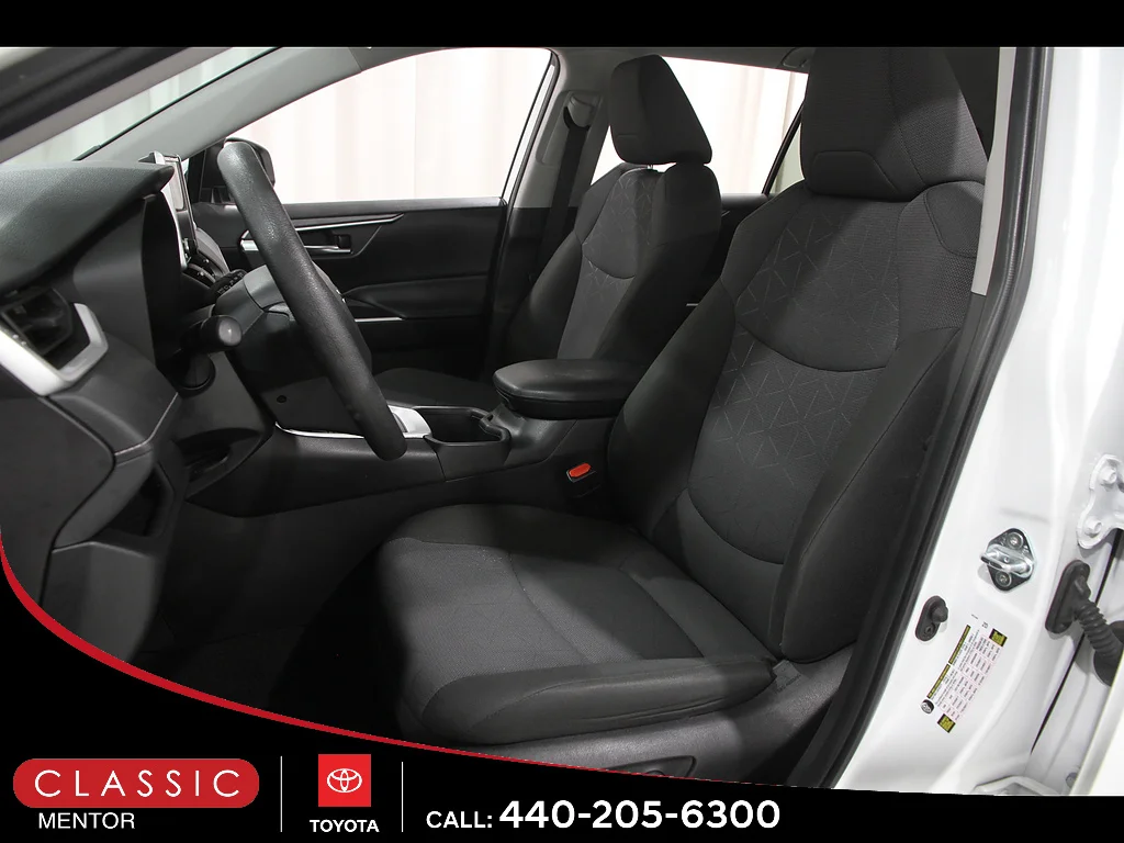 Used 2024 Ice Cap Toyota XLE image 5