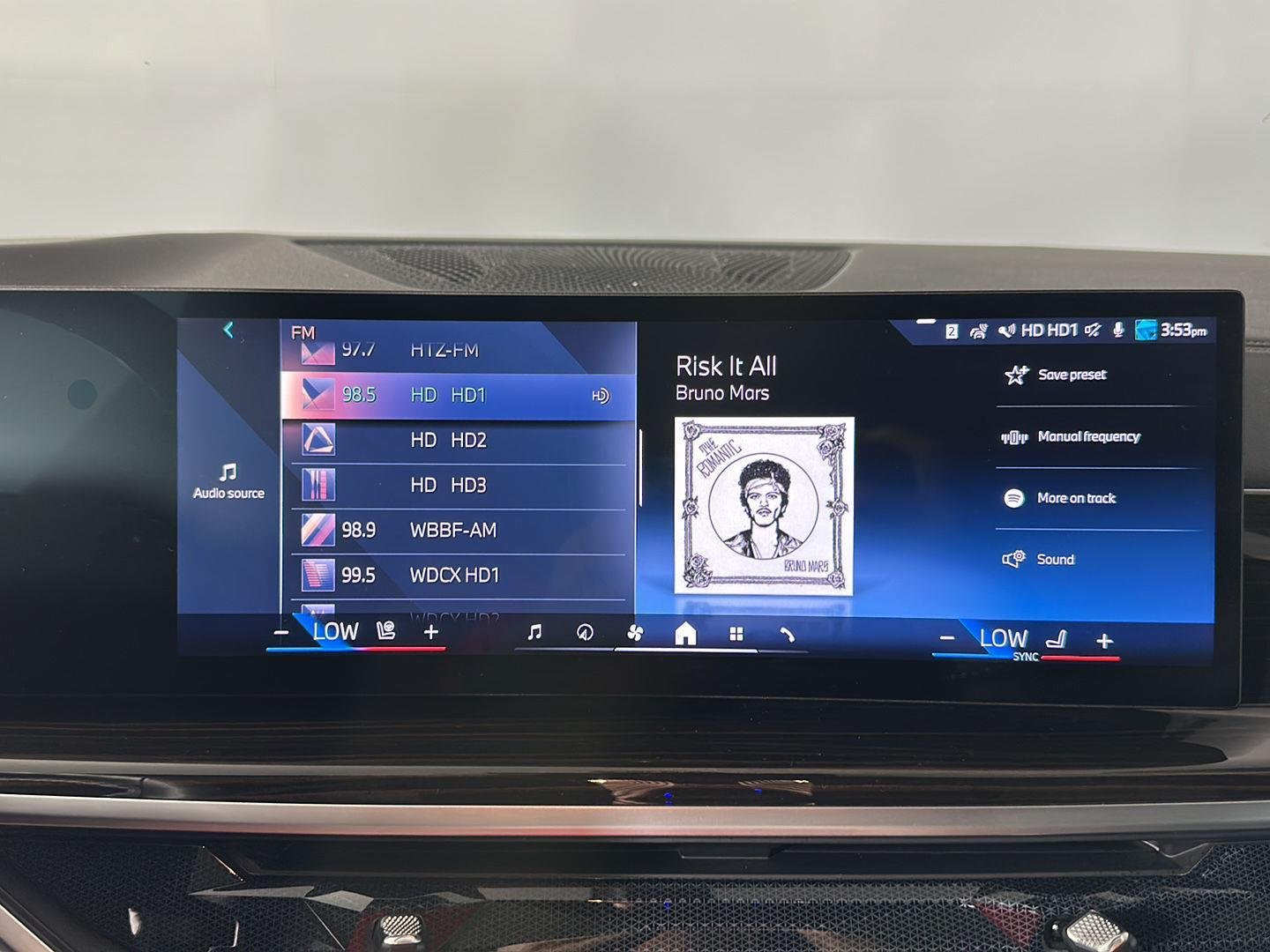 Used 2024 Black Sapphire Metallic BMW xDrive40i image 20