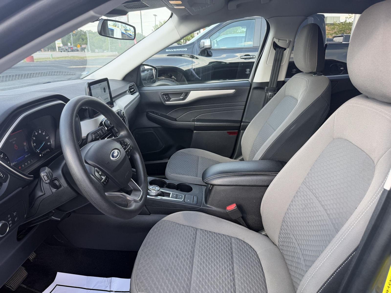 Used 2022 Oxford White Ford SE Hybrid image 12