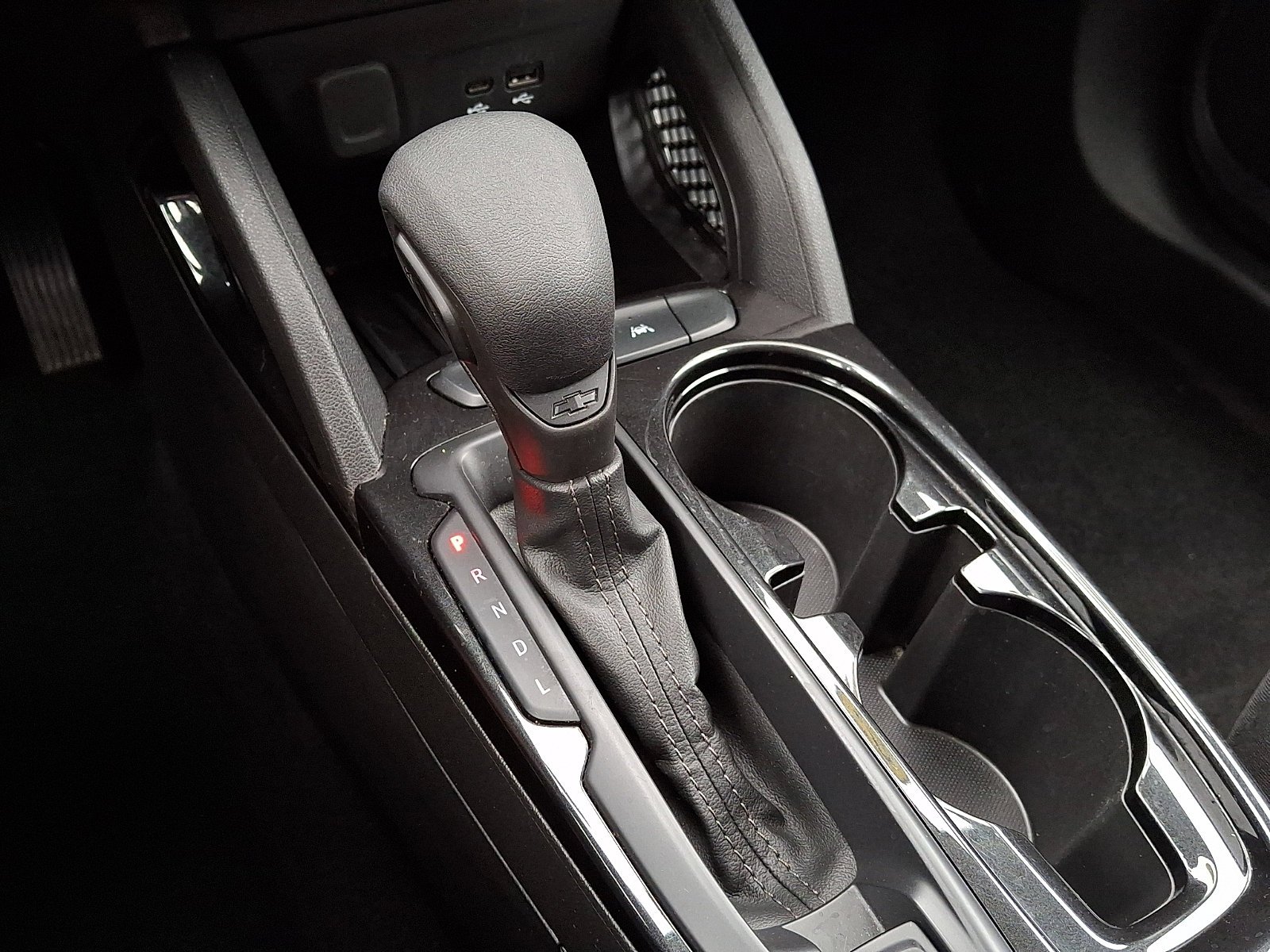Used 2024 Mosaic Black Metallic Chevrolet LT image 13