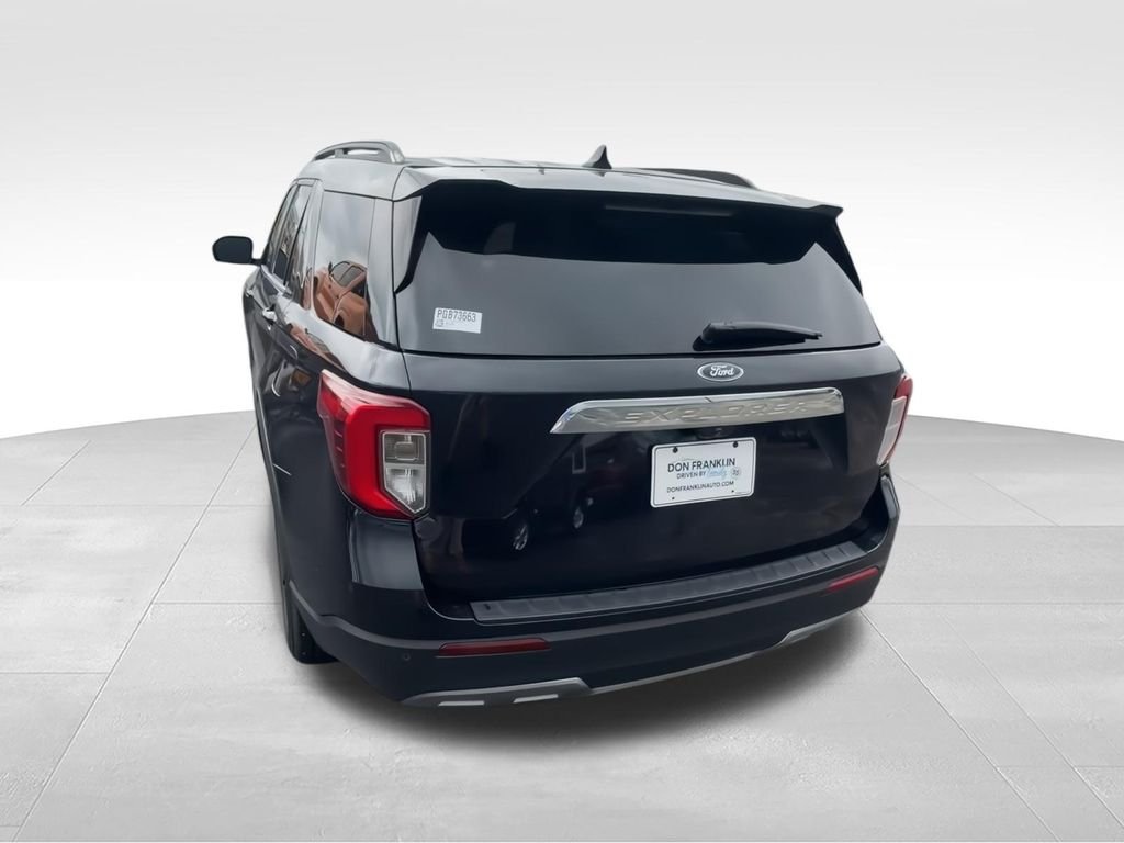 Used 2023 Black Metallic Ford XLT image 7