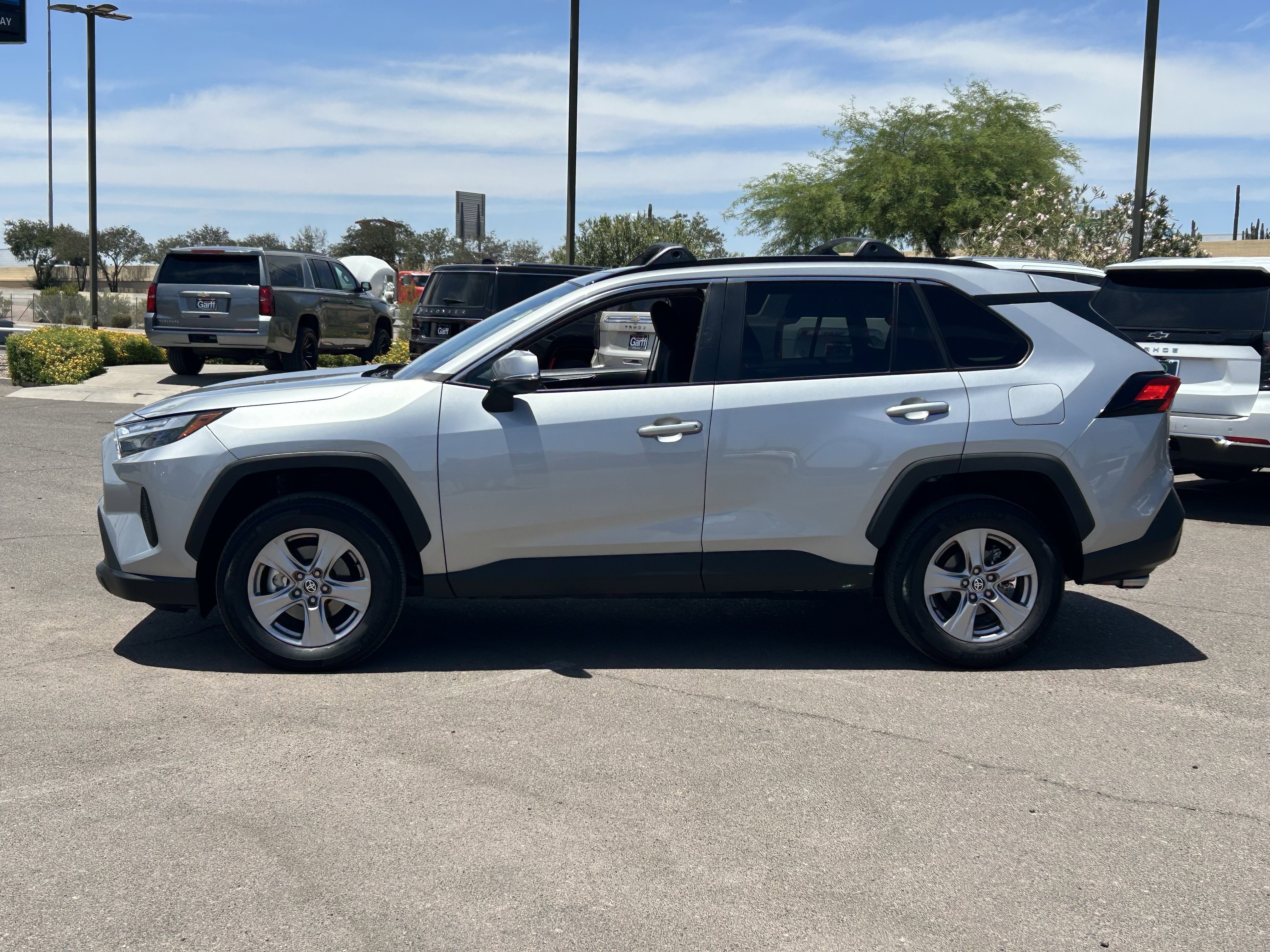 2025 Toyota RAV4 XLE - Photo 2