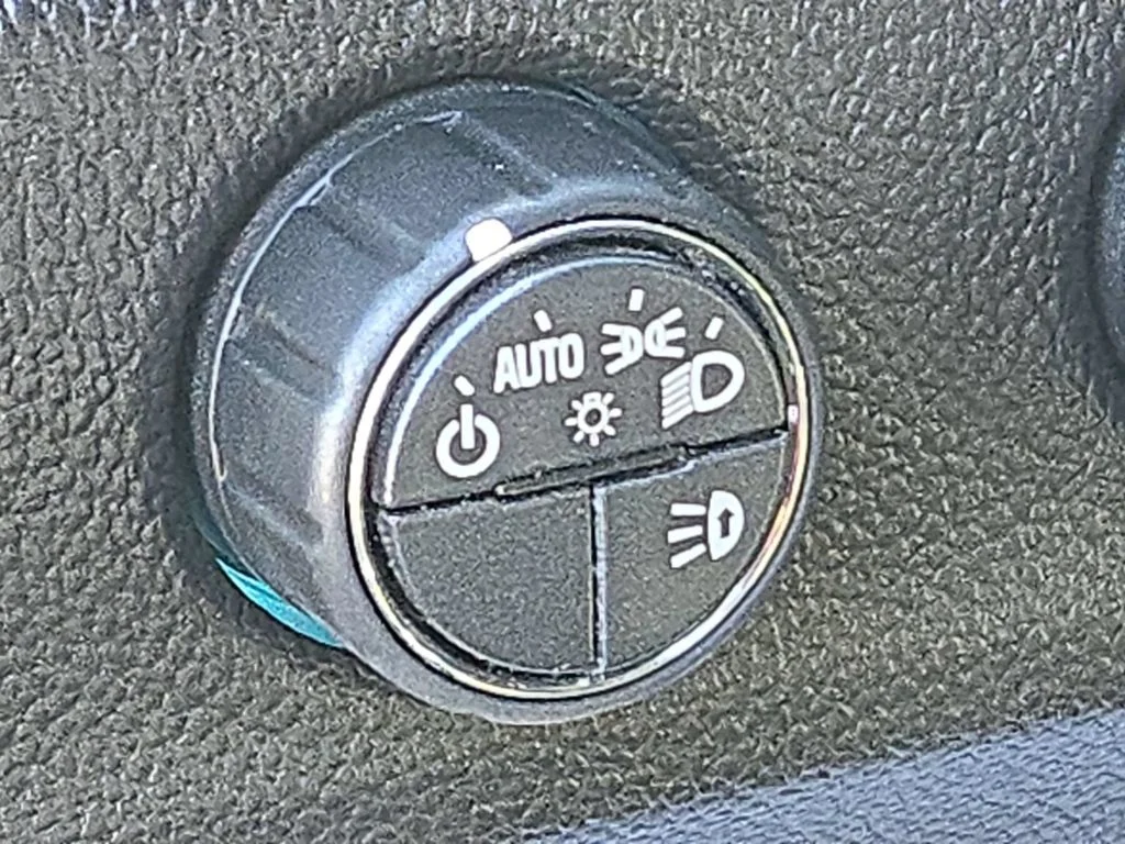 Used 2019 Black Chevrolet ZR2 image 29