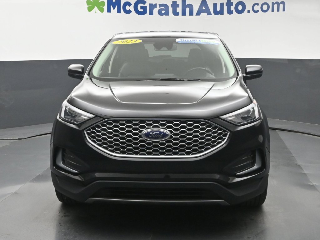 Used 2023 Black Ford SEL image 6