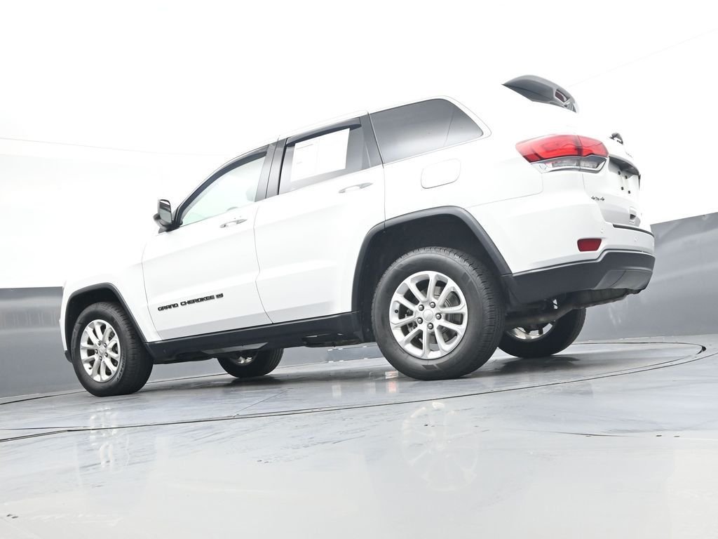 Used 2022 White Jeep Laredo E image 45