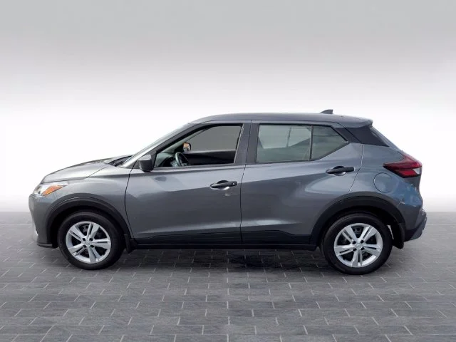 Used 2025 Gray Nissan S image 4