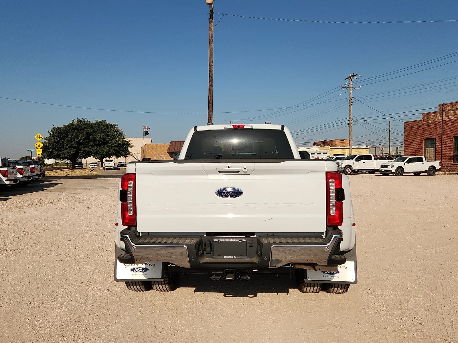 New 2026 Oxford White Ford Lariat image 6