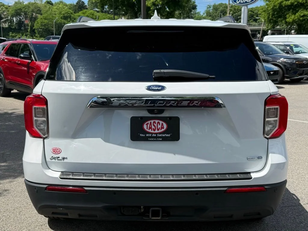 Used 2020 White Ford XLT image 9