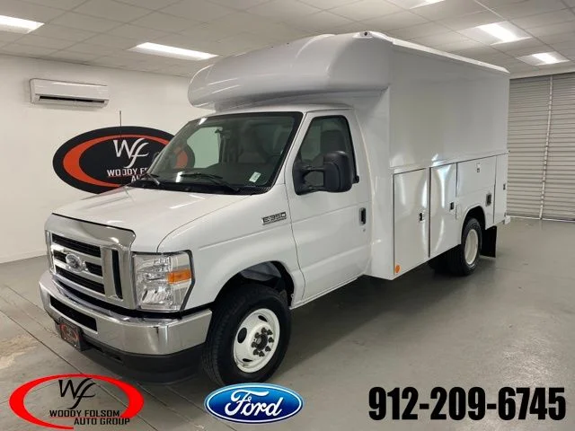 New 2025 White Ford Base image 1