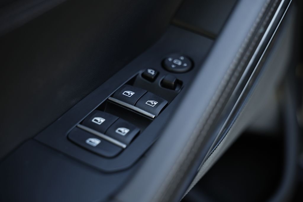 New 2027 Carbon Black Metallic BMW xDrive40i image 17
