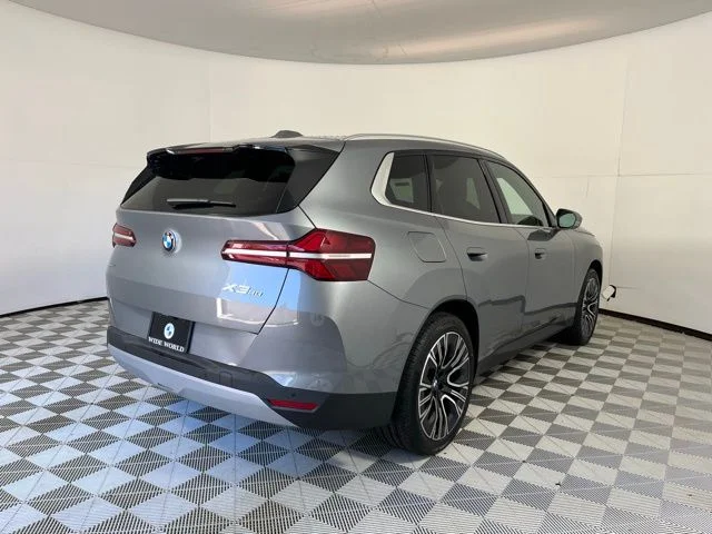 Used 2026 Skyscraper Grey Metallic BMW 30 xDrive image 7
