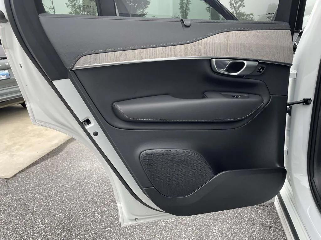 Certified Used 2024 Crystal White Volvo Ultimate image 2