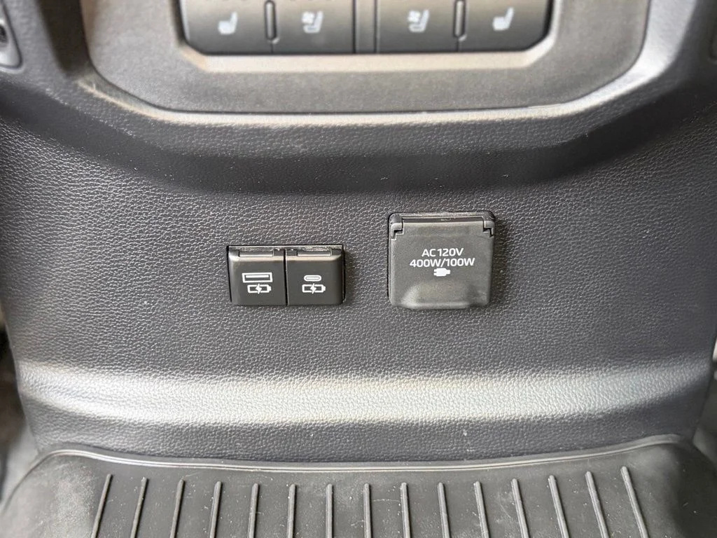 Used 2026  Toyota Limited image 6