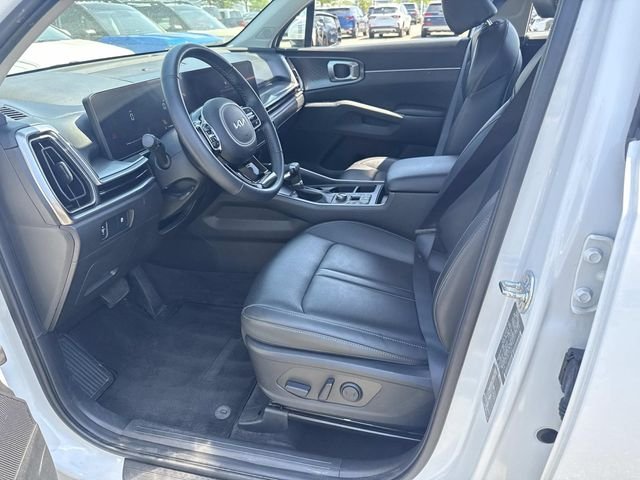 Used 2024 White Pearl Kia S image 19