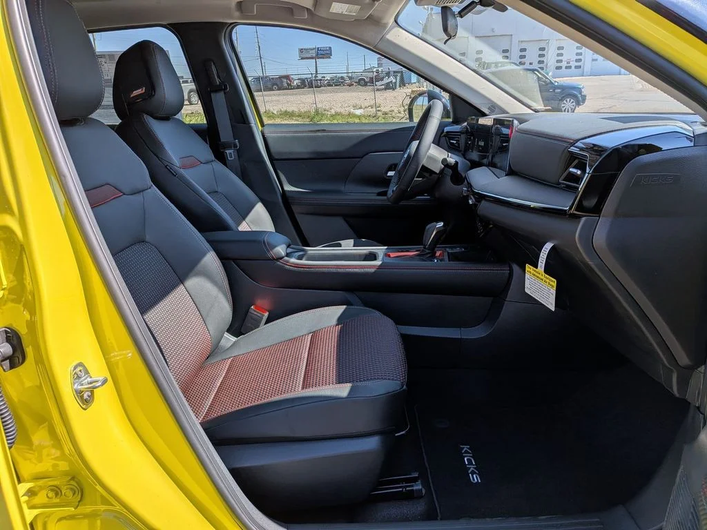 New 2026 Yuzu Yellow Metallic / Super Black Two-tone Nissan SR image 22