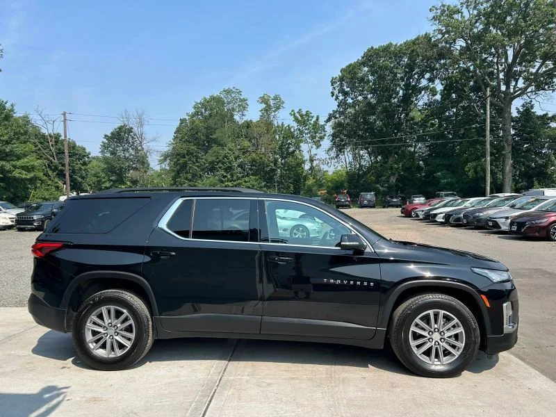 Used 2022 Black Chevrolet LT Sport Utility 4D image 14