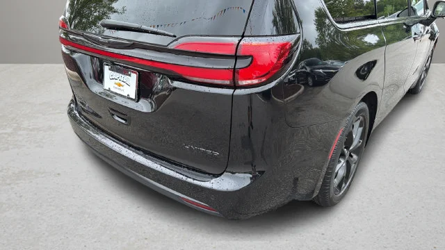 Used 2026  Chrysler Limited image 37