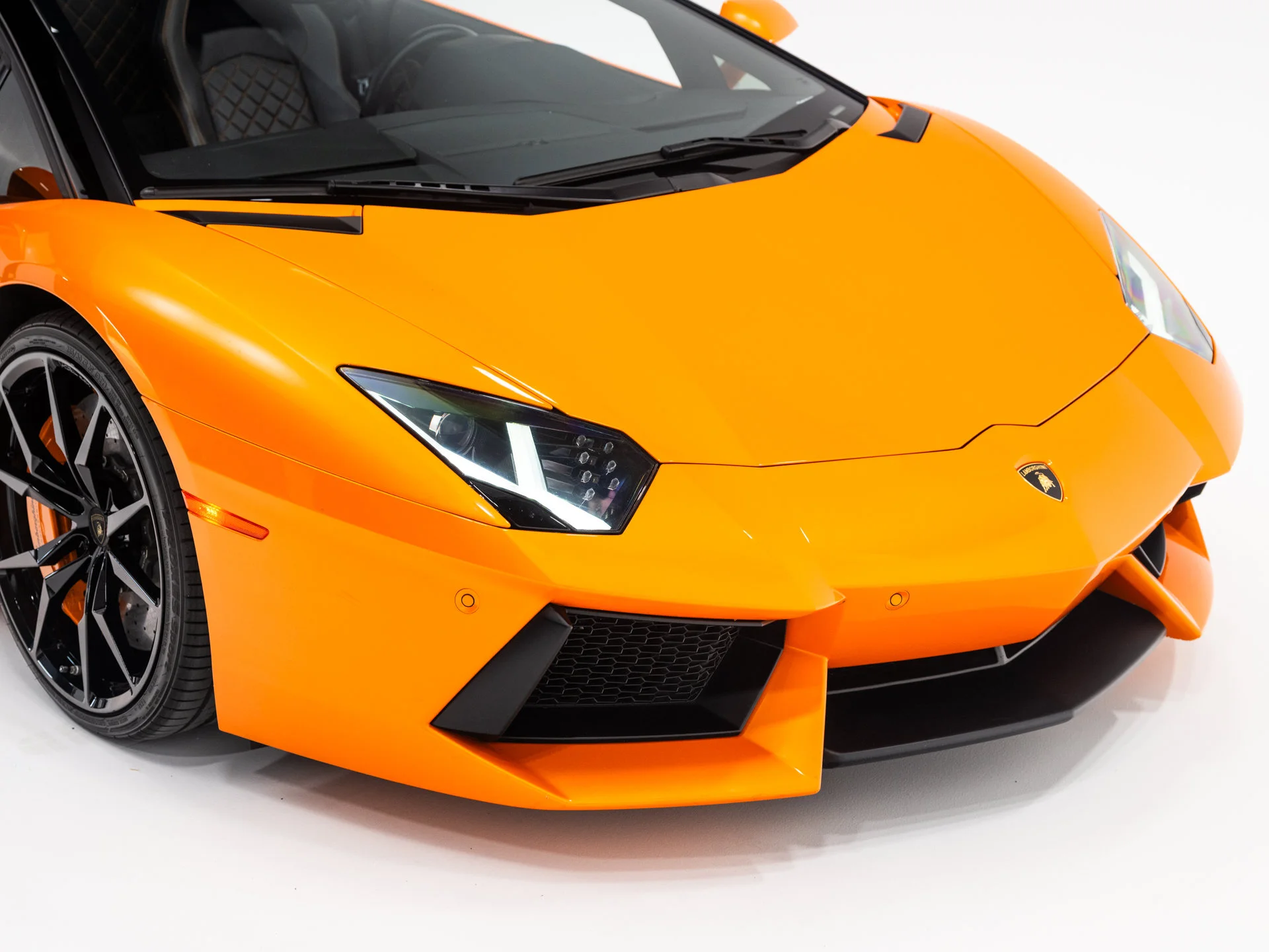 Used 2016 Arancio Atlas Pearl Effect Lamborghini LP700-4 image 14